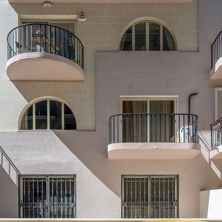 Spacious 3 Bedroom Apartment In The Heart Of St Julians San Julián Exterior foto
