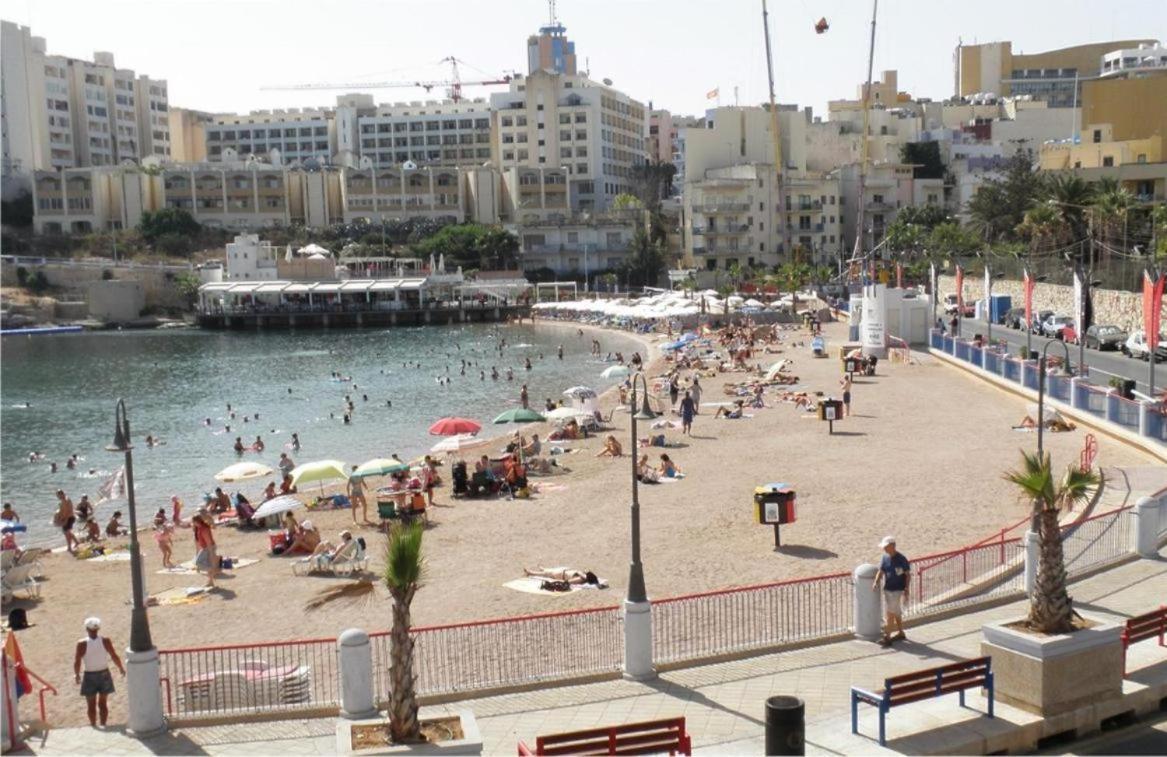 Spacious 3 Bedroom Apartment In The Heart Of St Julians San Julián Exterior foto
