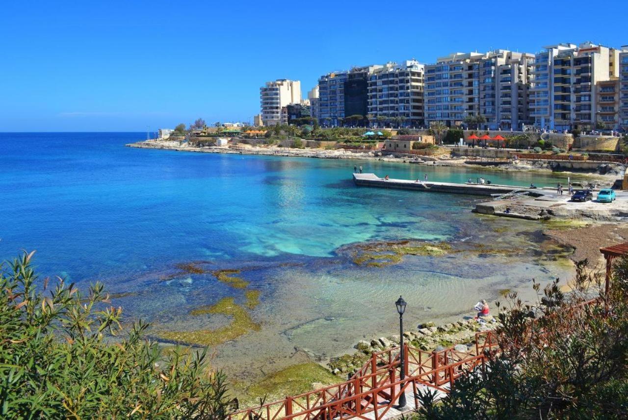 Spacious 3 Bedroom Apartment In The Heart Of St Julians San Julián Exterior foto