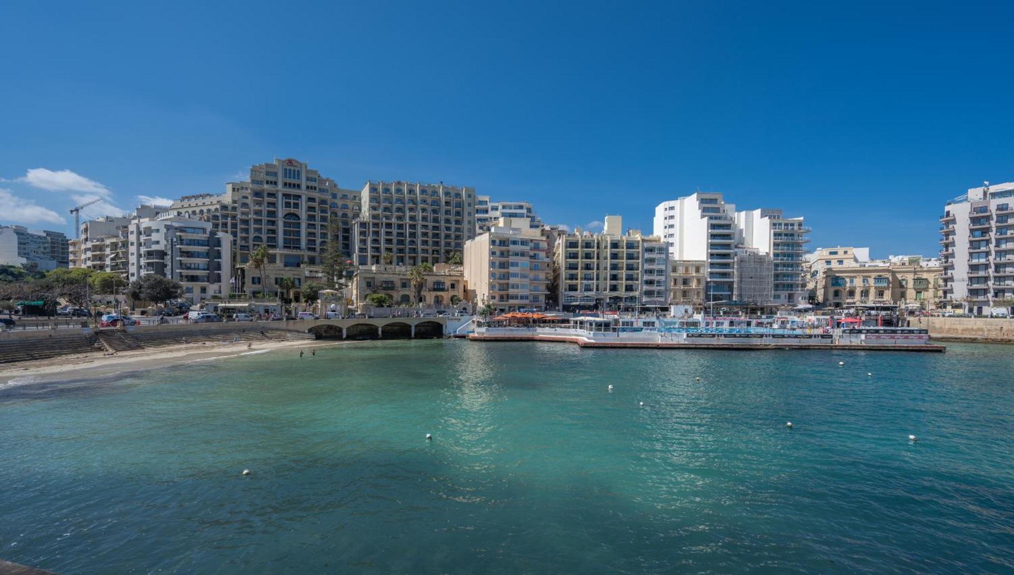 Spacious 3 Bedroom Apartment In The Heart Of St Julians San Julián Exterior foto