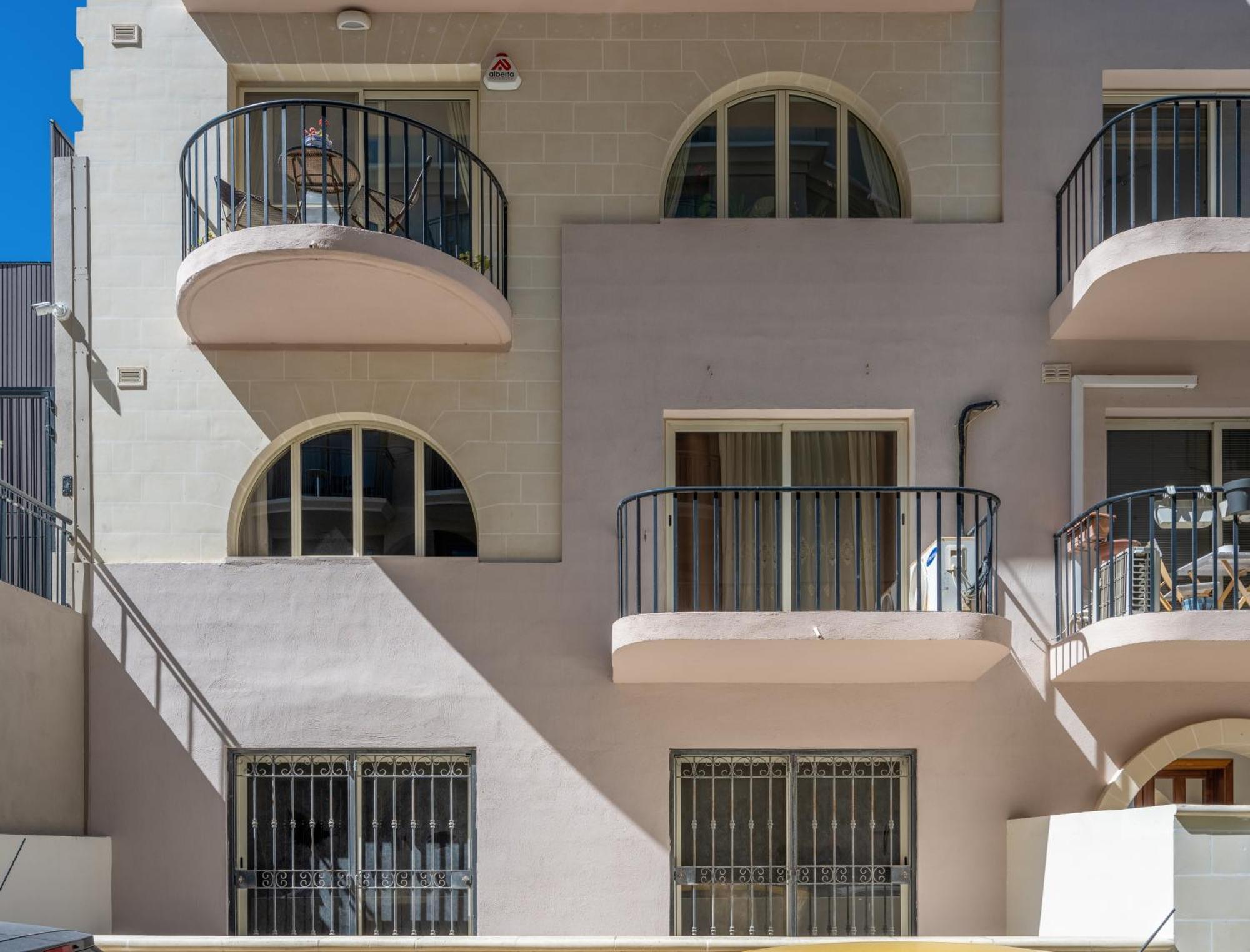 Spacious 3 Bedroom Apartment In The Heart Of St Julians San Julián Exterior foto