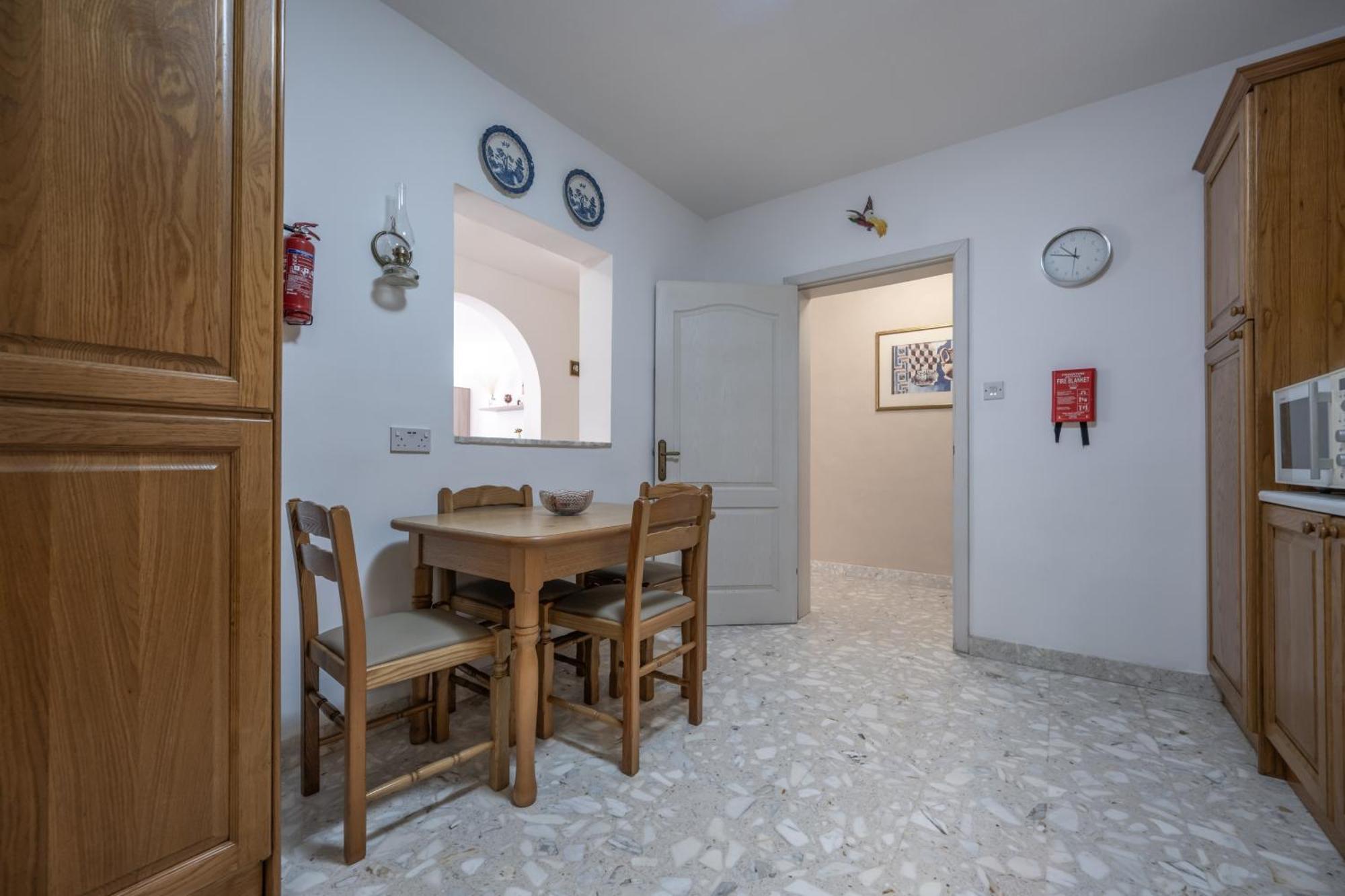 Spacious 3 Bedroom Apartment In The Heart Of St Julians San Julián Exterior foto