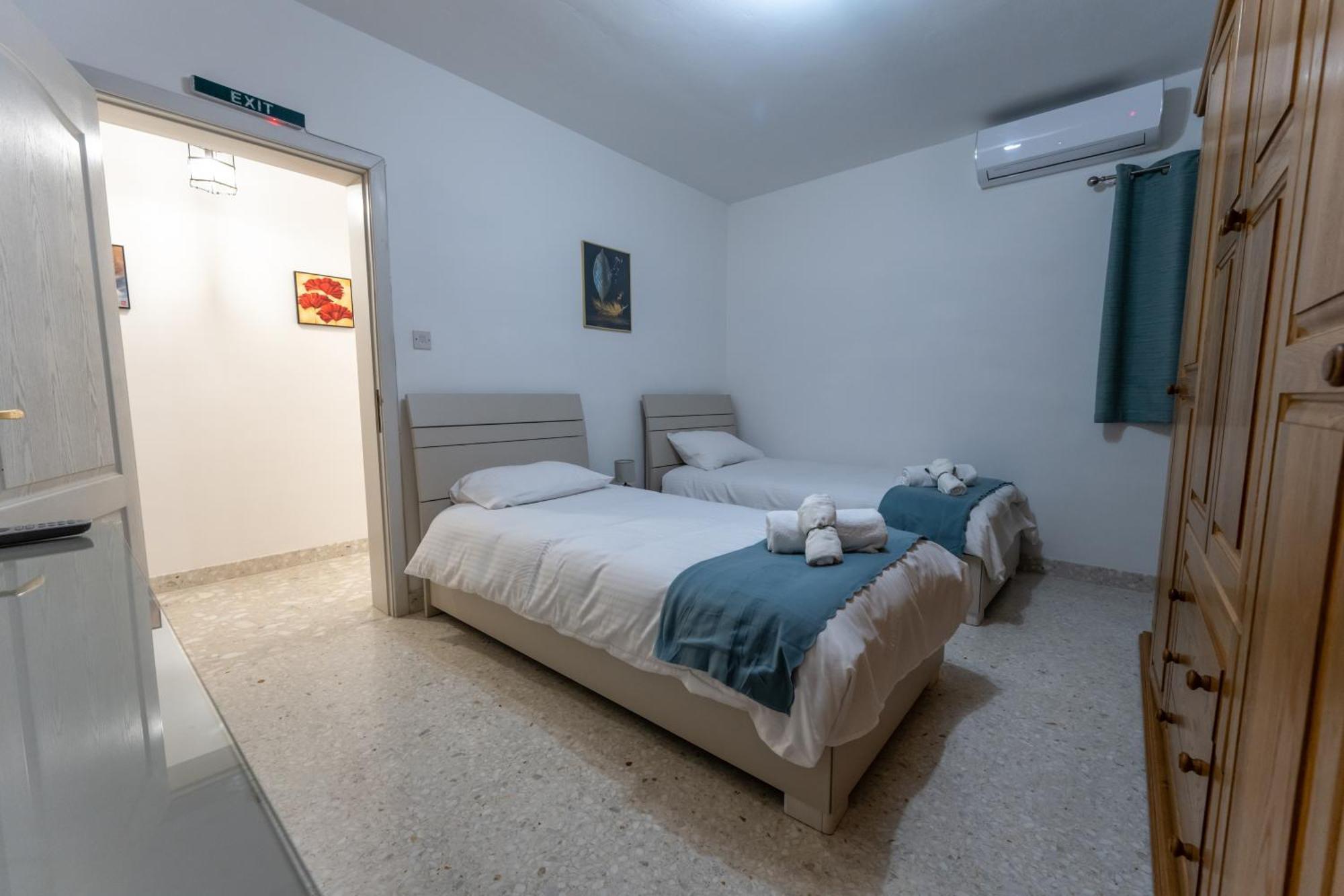 Spacious 3 Bedroom Apartment In The Heart Of St Julians San Julián Exterior foto